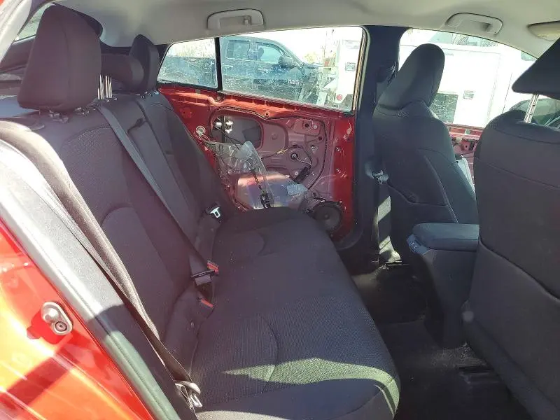 2019 TOYOTA PRIUS LE  