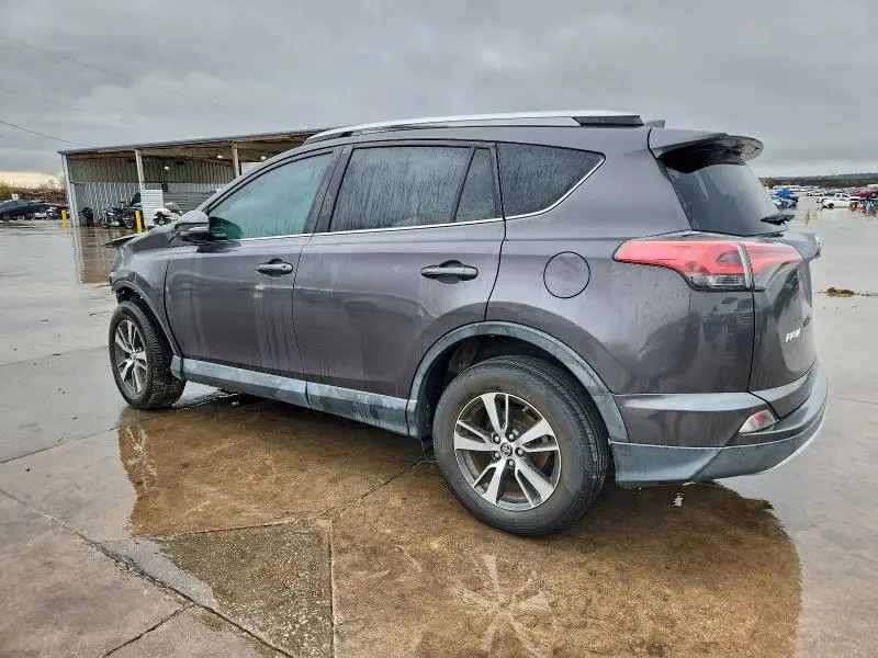 2016 TOYOTA RAV4 XLE  