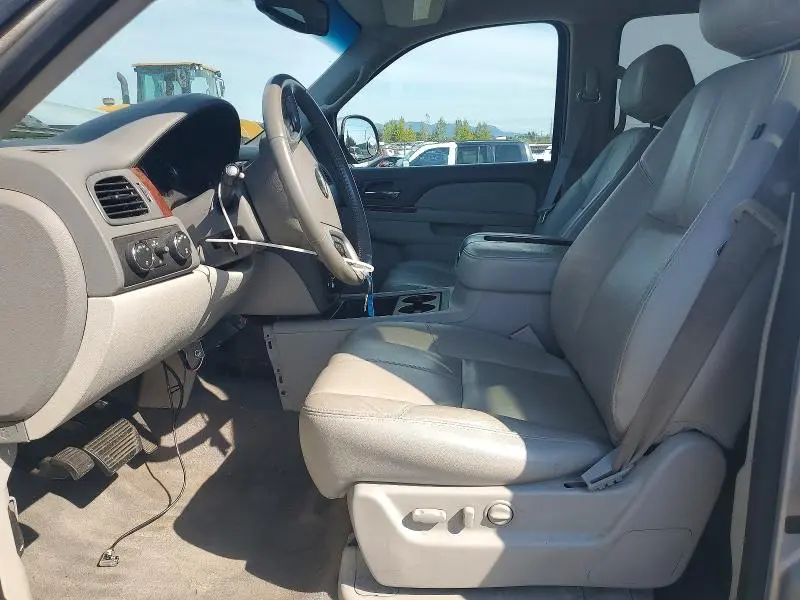 2011 CHEVROLET TAHOE K1500 LT  