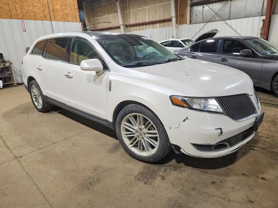 2013 LINCOLN MKT   