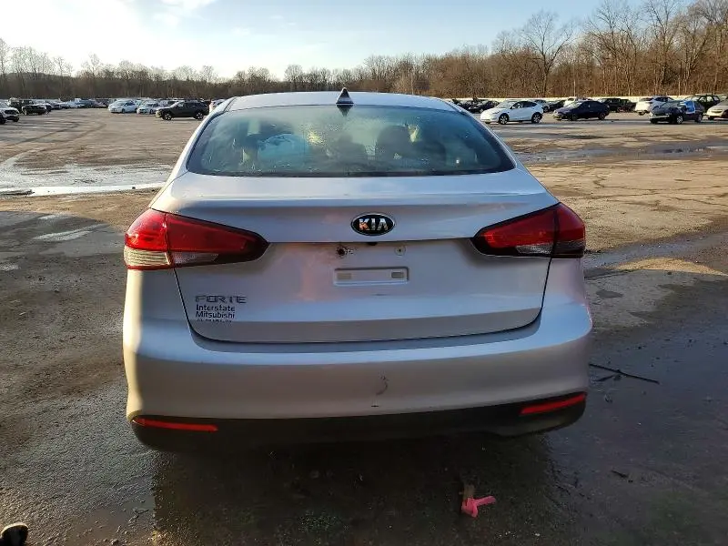 2018 KIA FORTE LX  
