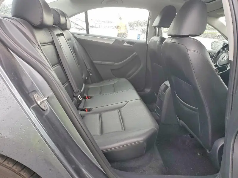 2017 VOLKSWAGEN JETTA SE  
