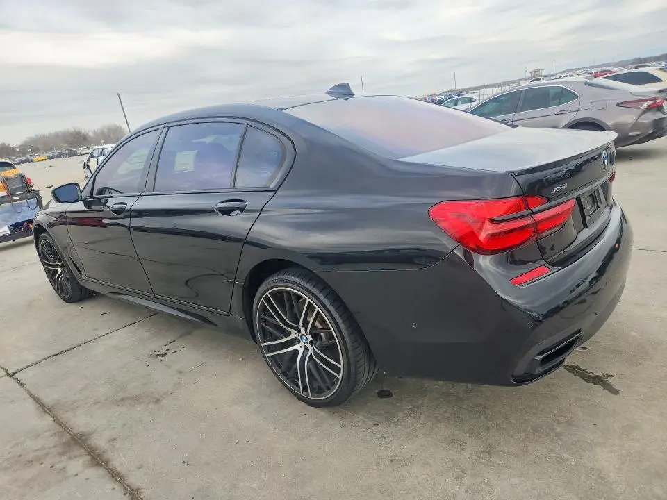 2018 BMW 750 XI  