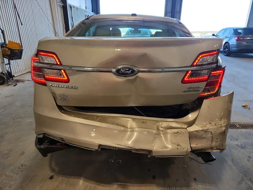 2018 FORD TAURUS SEL  