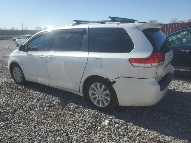 2012 TOYOTA SIENNA XLE
