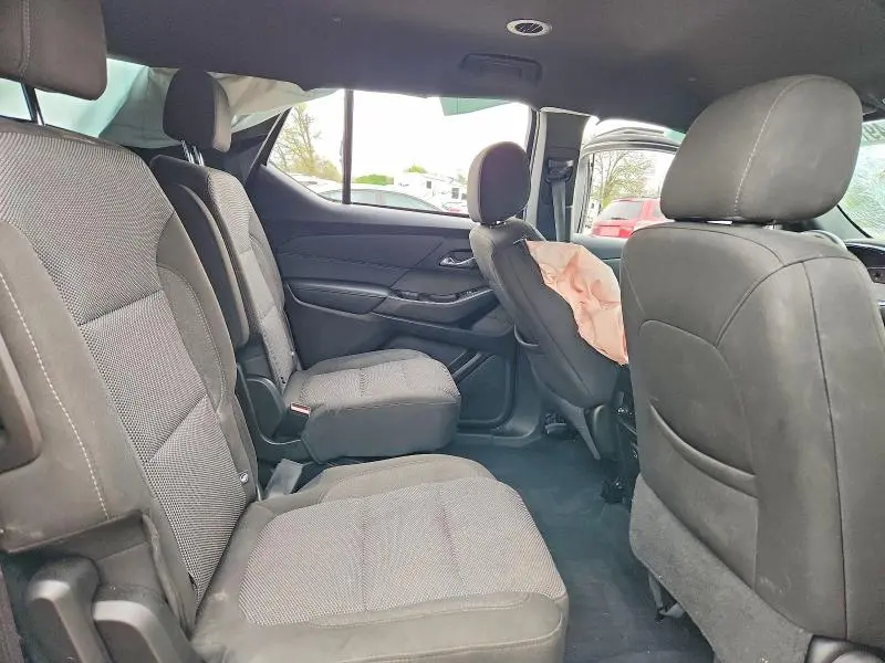 2023 CHEVROLET TRAVERSE LT  