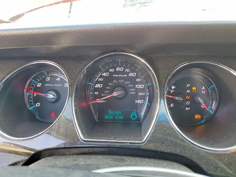 2011 FORD TAURUS LIMITED  