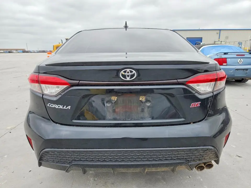 2021 TOYOTA COROLLA SE  