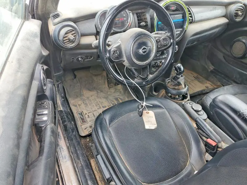 2019 MINI COOPER   