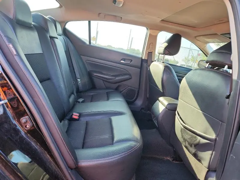 2022 NISSAN ALTIMA SR  