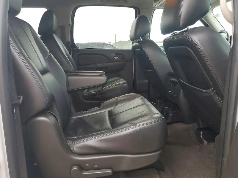 2014 CHEVROLET SUBURBAN K1500 LT  