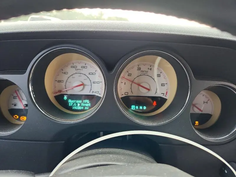 2013 DODGE CHALLENGER SXT  