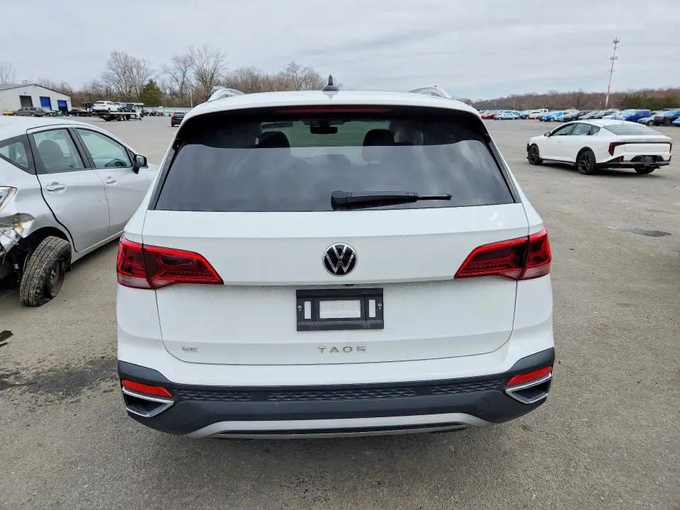 2024 VOLKSWAGEN TAOS SE  