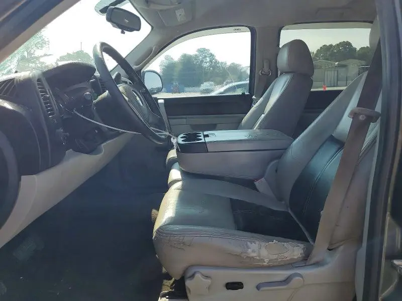 2011 CHEVROLET SILVERADO C1500 LT  