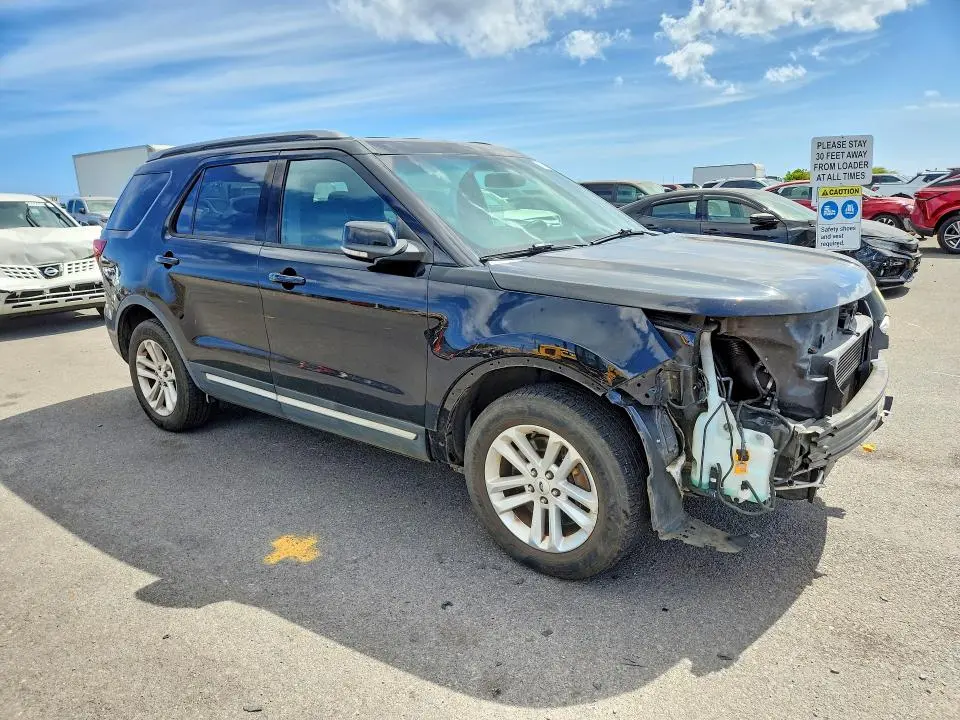 2016 FORD EXPLORER XLT  