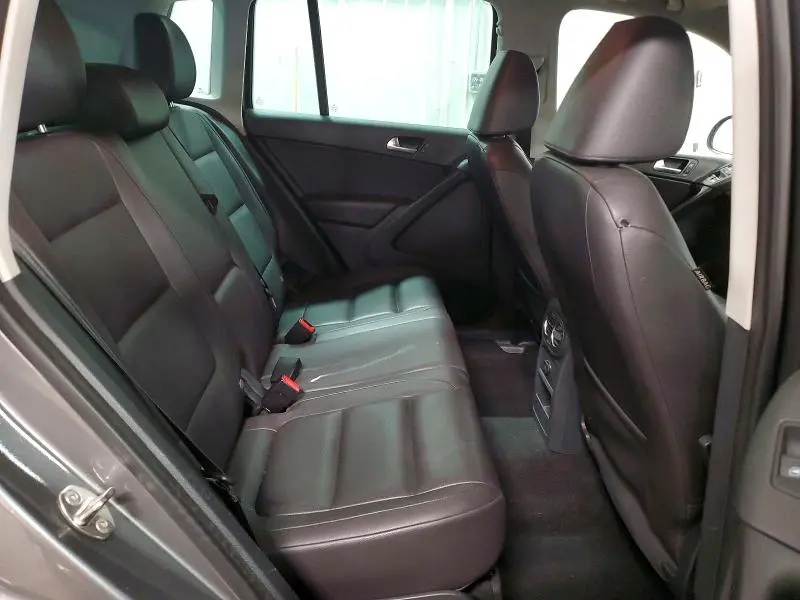 2014 VOLKSWAGEN TIGUAN S  