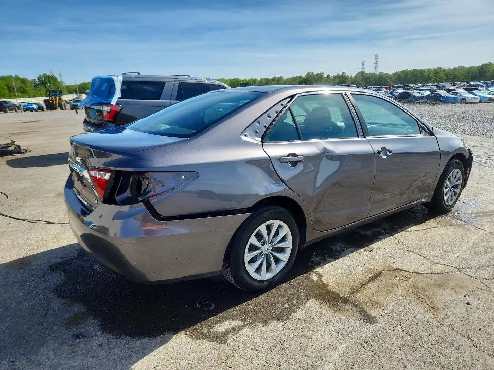 2015 TOYOTA CAMRY LE  
