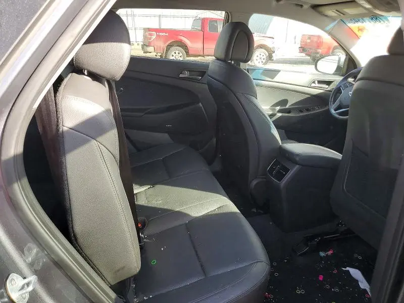 2017 HYUNDAI TUCSON SE PLUS  