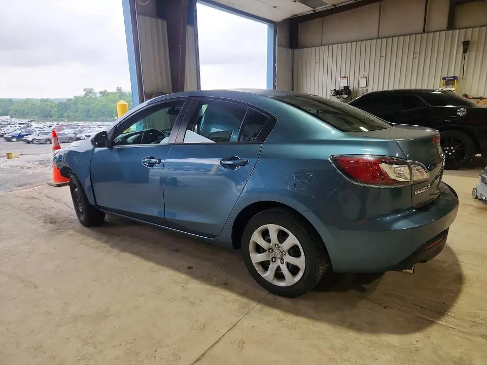2010 MAZDA 3 I  