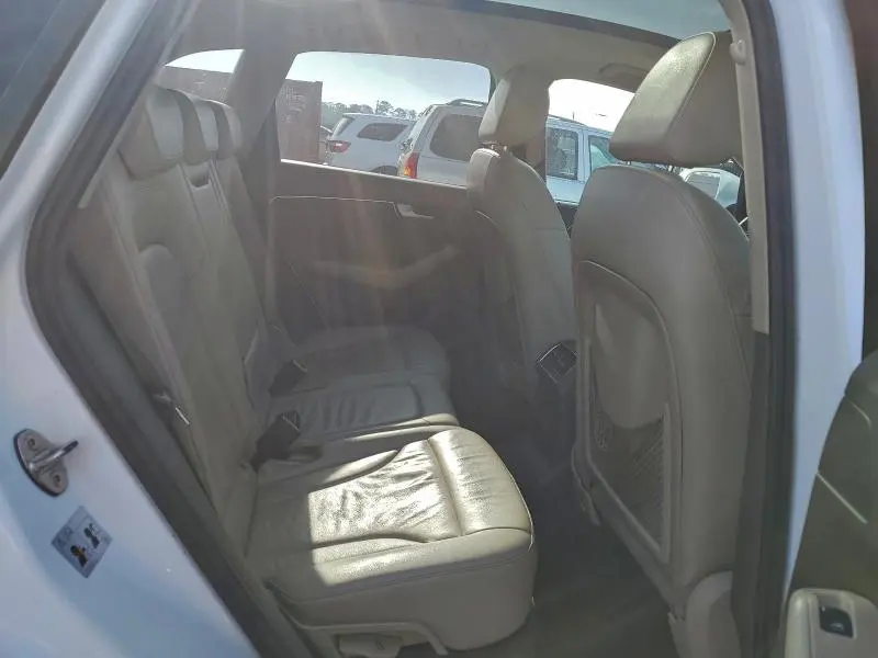 2010 AUDI Q5 PREMIUM  