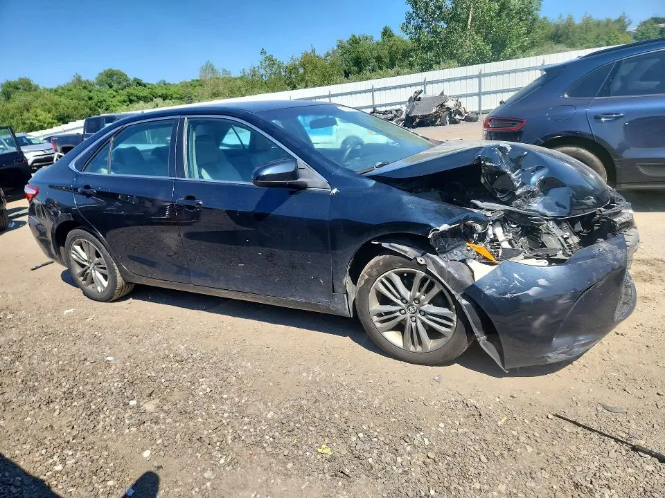 2017 TOYOTA CAMRY SE  