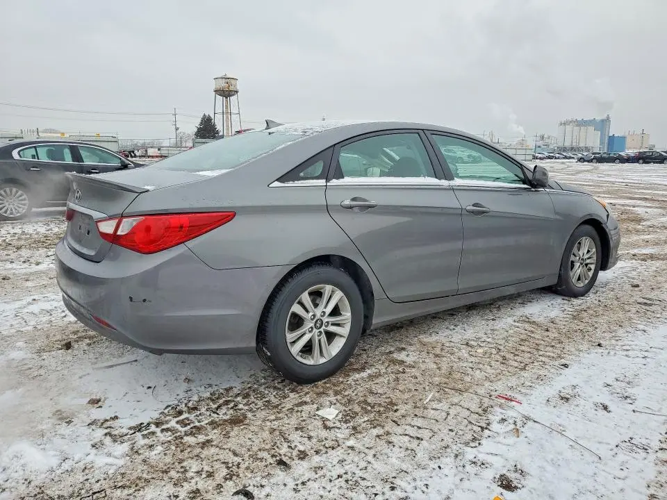 2013 HYUNDAI SONATA GLS  