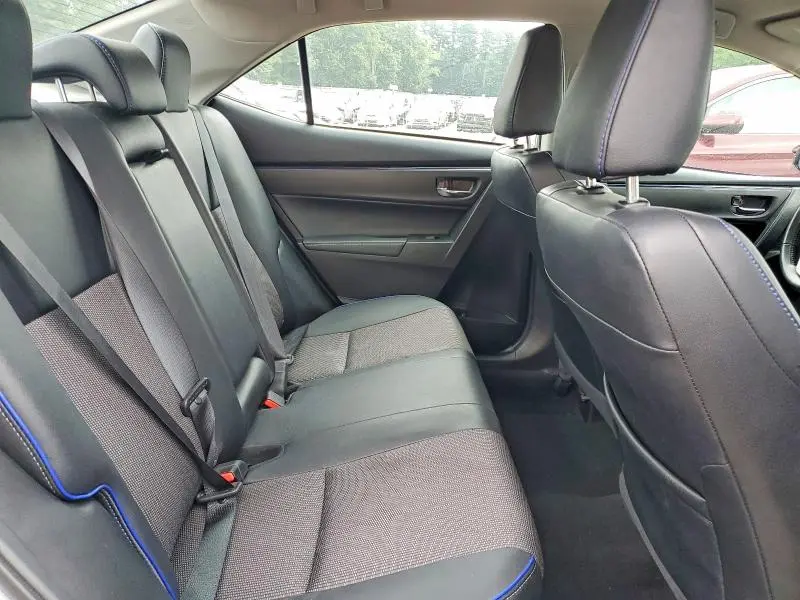 2019 TOYOTA COROLLA SE  