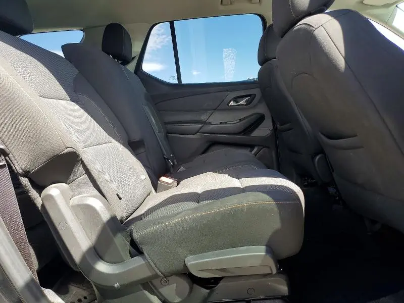 2021 CHEVROLET TRAVERSE LS  