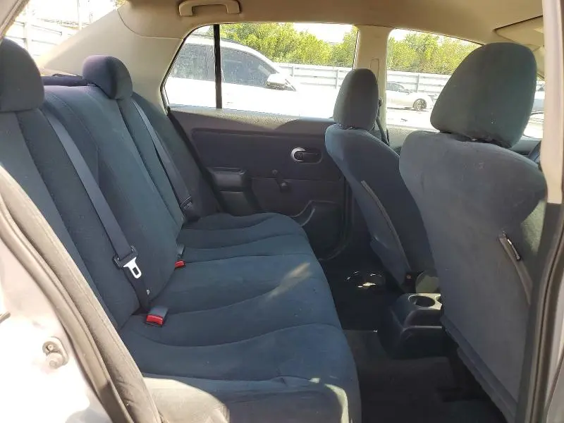 2010 NISSAN VERSA 1.8 S  
