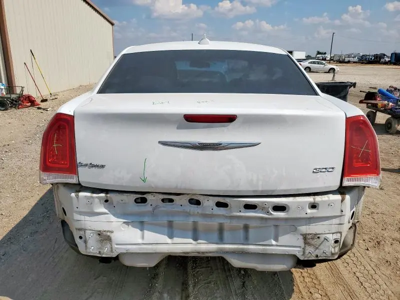 2016 CHRYSLER 300 LIMITED  