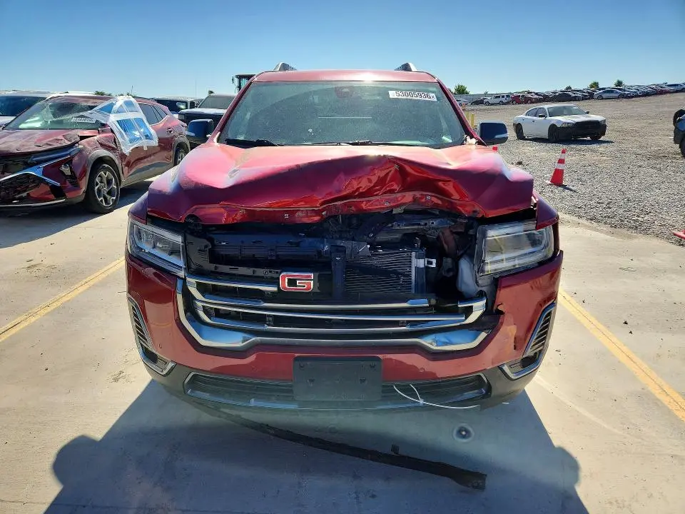 2021 GMC ACADIA AT4  
