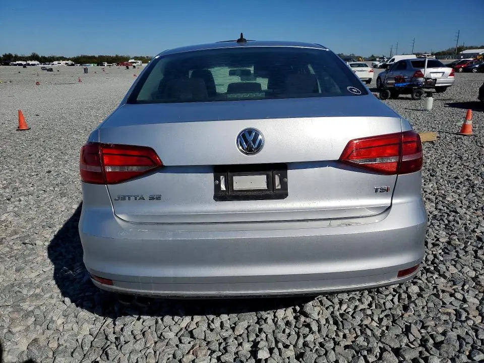 2015 VOLKSWAGEN JETTA SE  