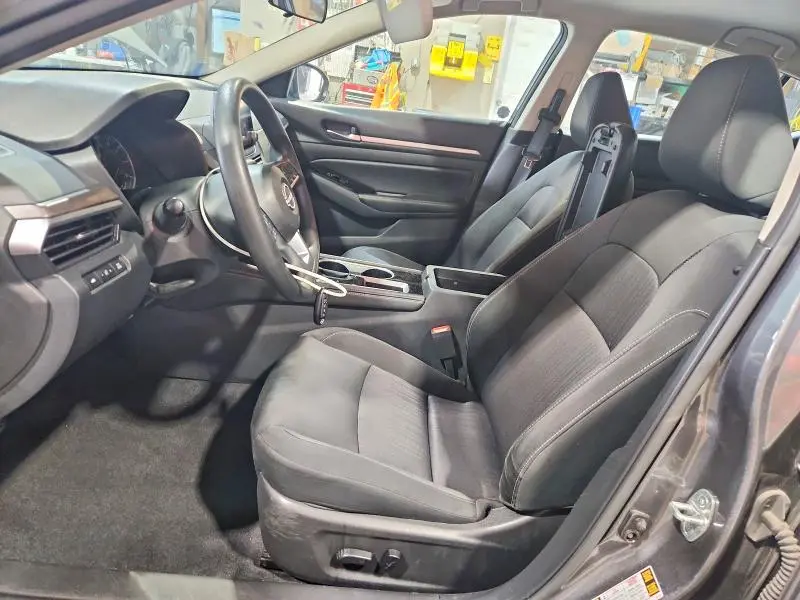 2023 NISSAN ALTIMA SV  