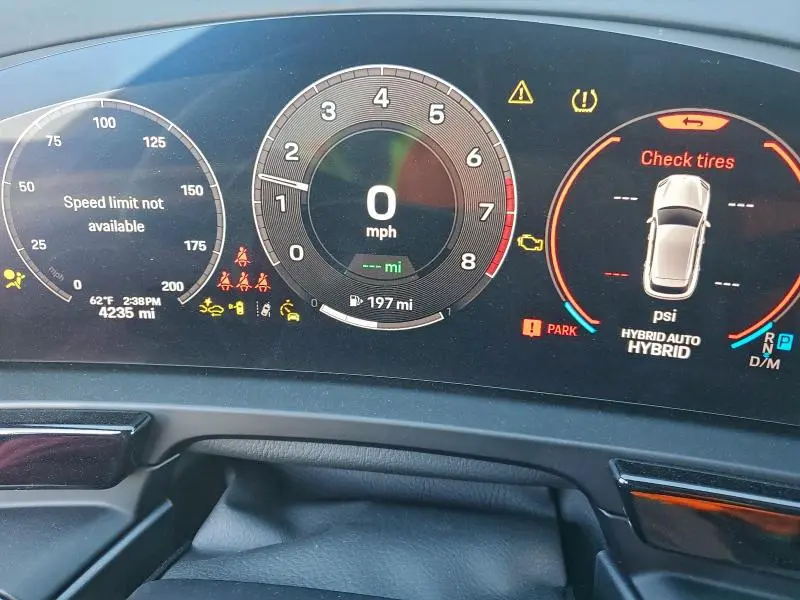 2025 PORSCHE CAYENNE SE HYBRID  
