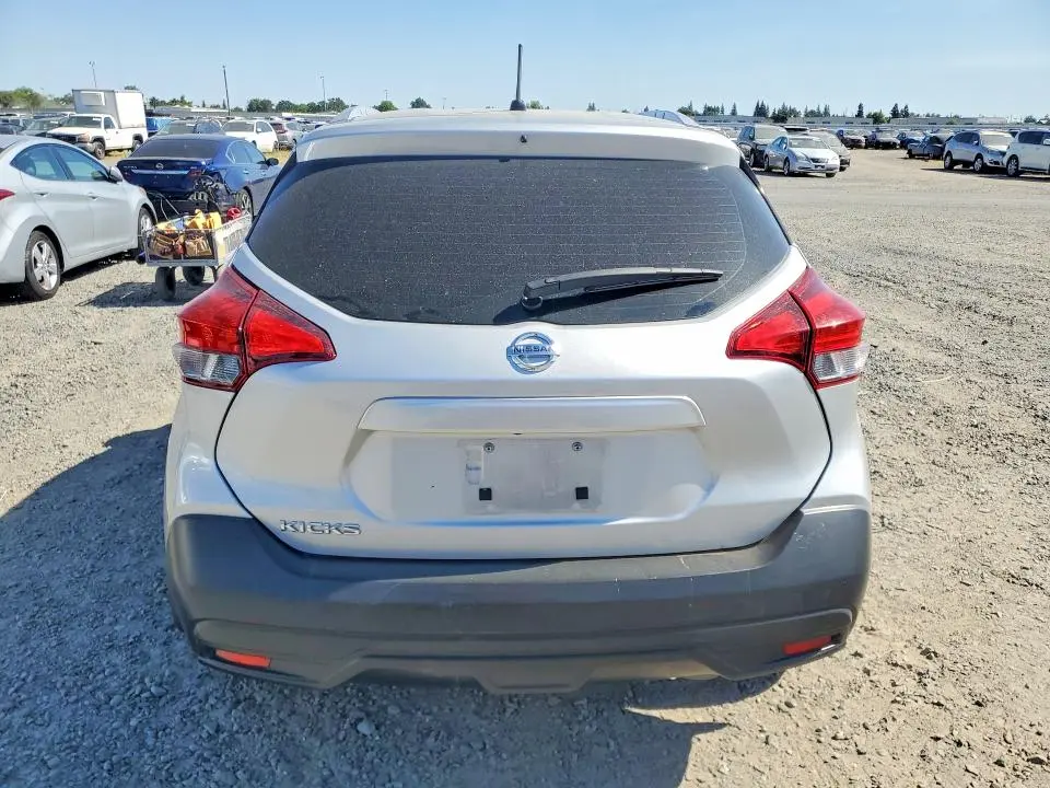 2019 NISSAN KICKS S  