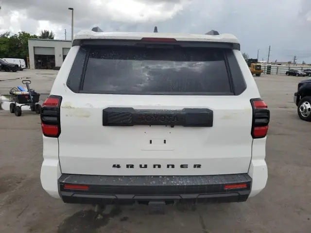 2025 TOYOTA 4RUNNER SR5  