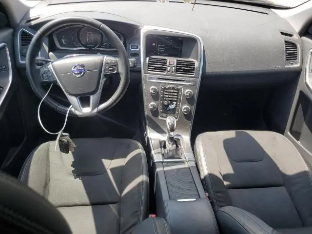 2016 VOLVO XC60 T5  