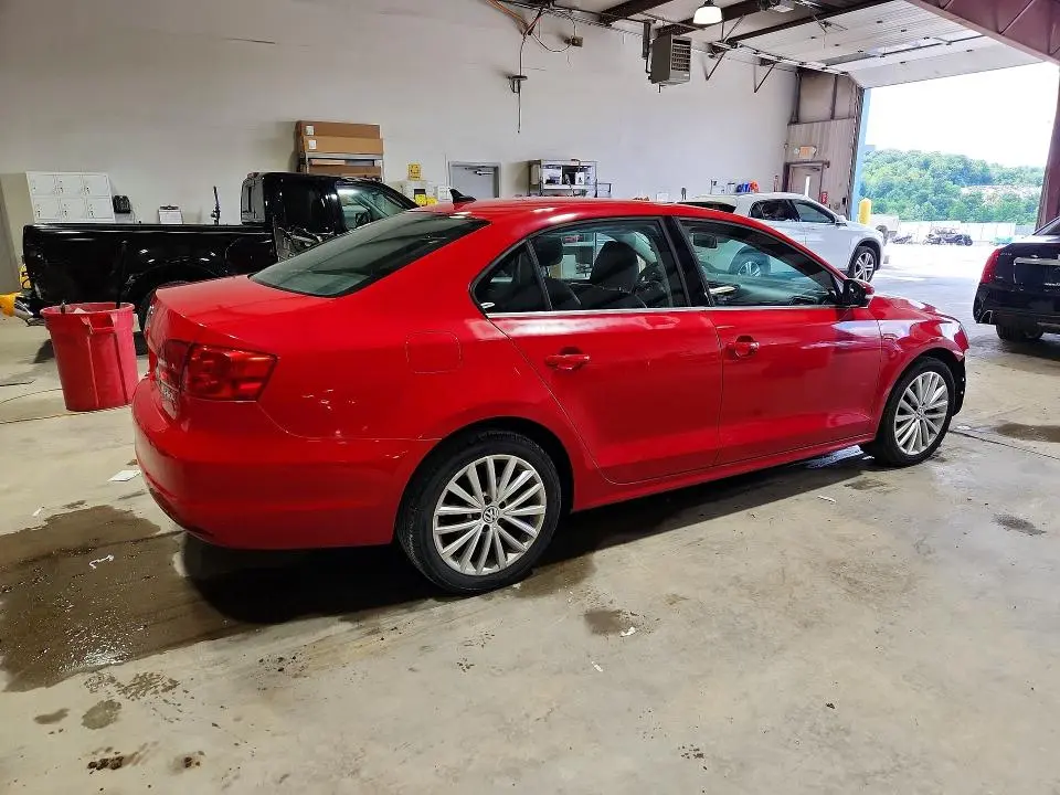 2011 VOLKSWAGEN JETTA SEL  