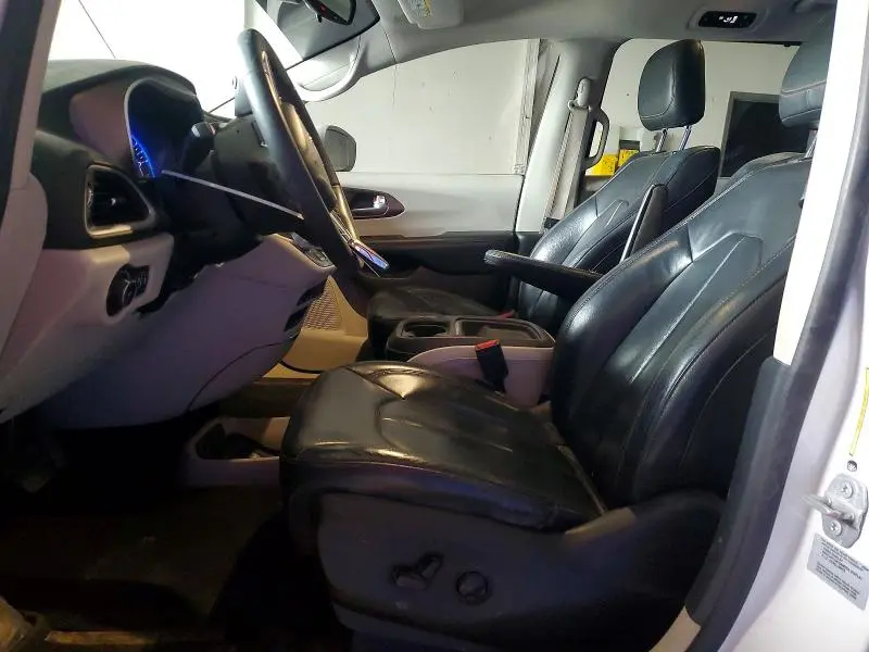 2017 CHRYSLER PACIFICA TOURING L  