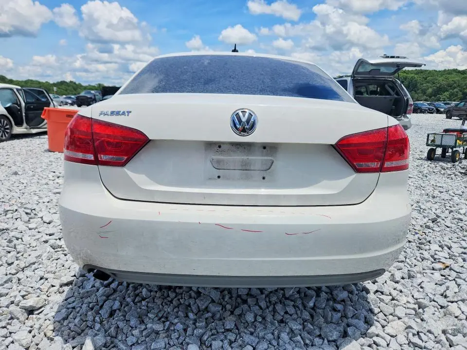 2012 VOLKSWAGEN PASSAT S  