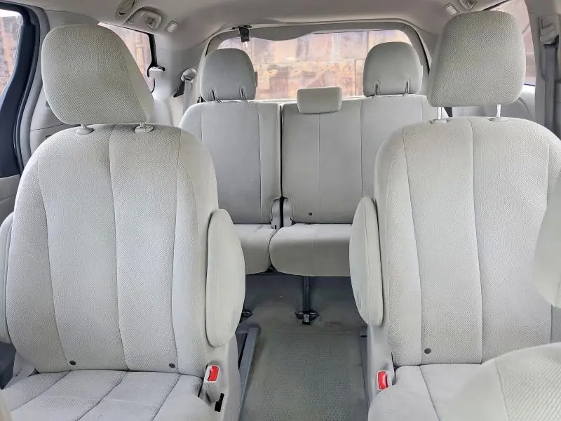 2014 TOYOTA SIENNA L 7-PASSENGER  