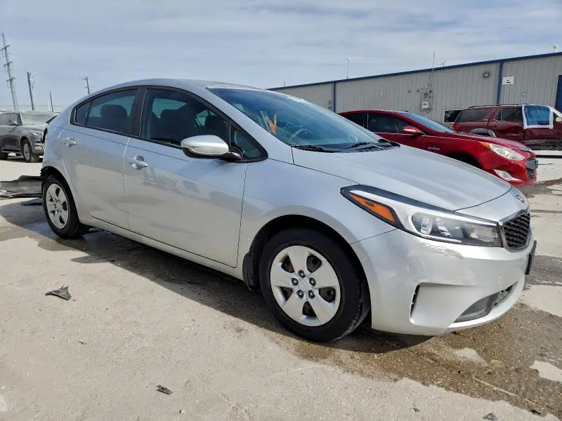 2017 KIA FORTE LX  