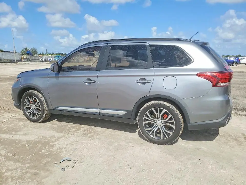 2016 MITSUBISHI OUTLANDER SE  