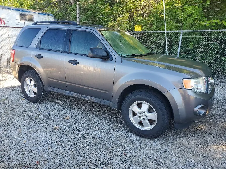2011 FORD ESCAPE XLT  