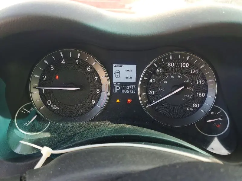 2011 INFINITI M37 X  