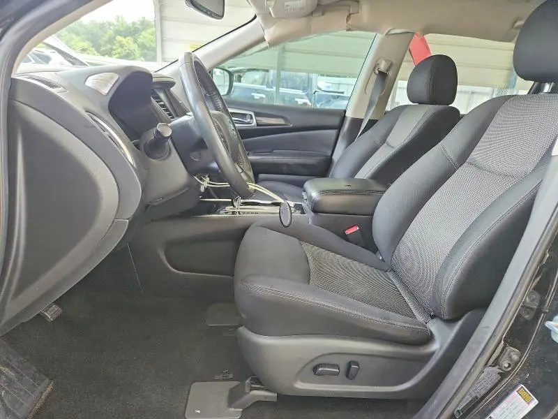 2018 NISSAN PATHFINDER SV  