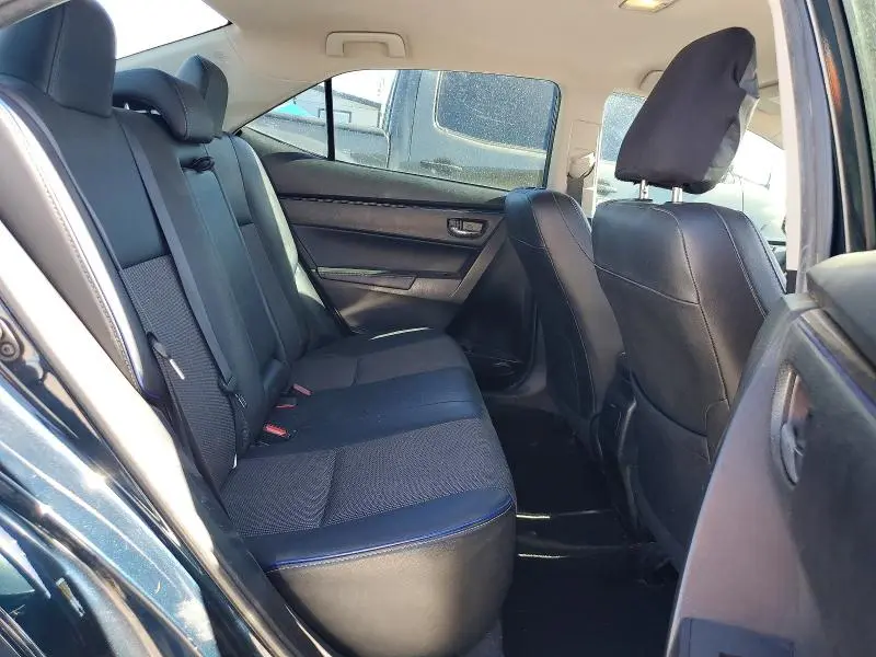 2017 TOYOTA COROLLA SE  