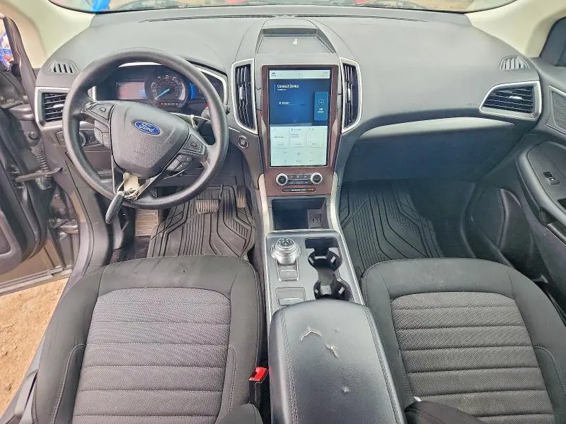 2021 FORD EDGE SE  