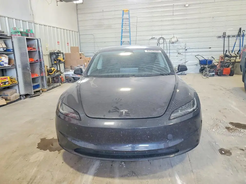 2025 TESLA MODEL 3   