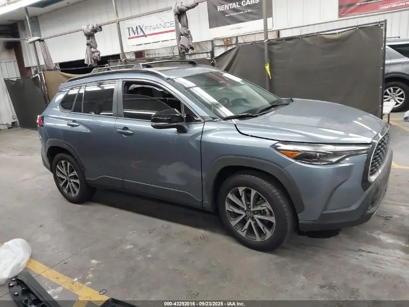 2025 TOYOTA COROLLA CROSS XLE